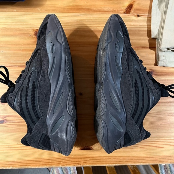 Adidas Yeezy boost 700 - Picture 2 of 7